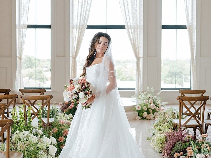 Weddings in grapevine texas at the Hotel Vin Grapevine.